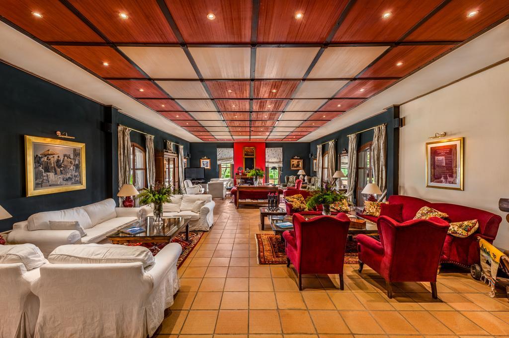 Rocabella Hellinikon Country Hotel Exterior foto