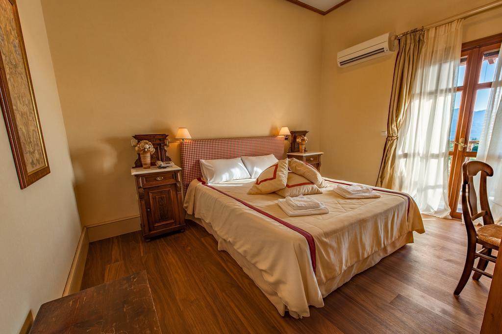 Rocabella Hellinikon Country Hotel Exterior foto